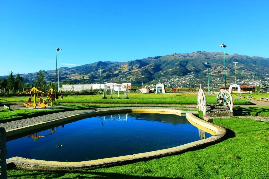 Explora el Parque Acuático Araque Diversión Acuática en Otavalo