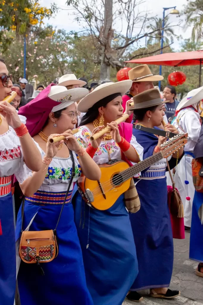 Música Y Danzas Tradición Incomparable De Otavalo 4994