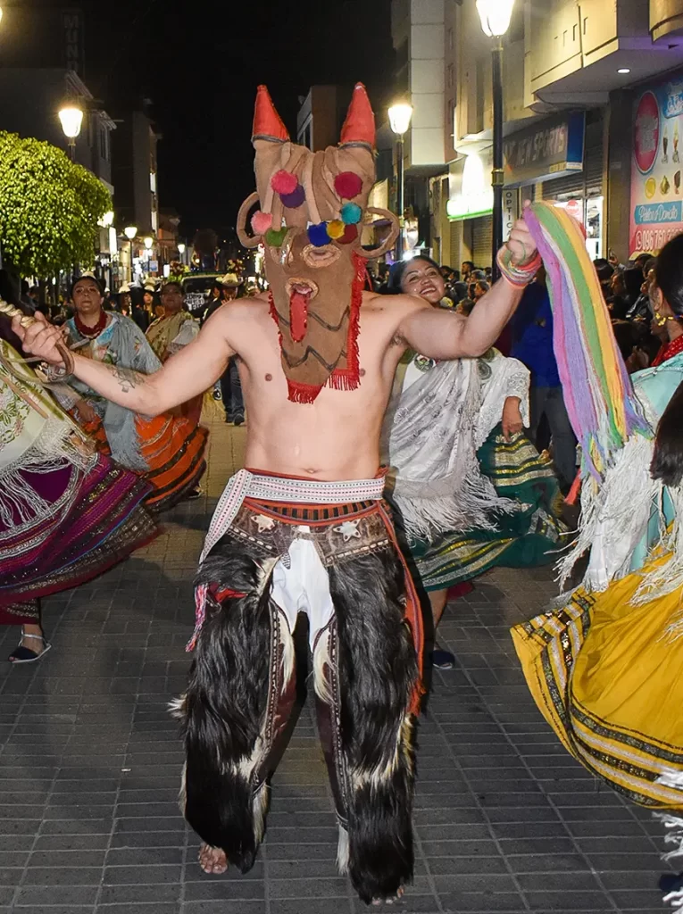 Música Y Danzas Tradición Incomparable De Otavalo 3496